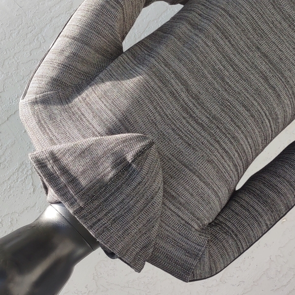 SIX LINCOLN New York Men's Cotton/Polyester Blend (3) Button Pull Over Hoodie - Picture 16 of 17